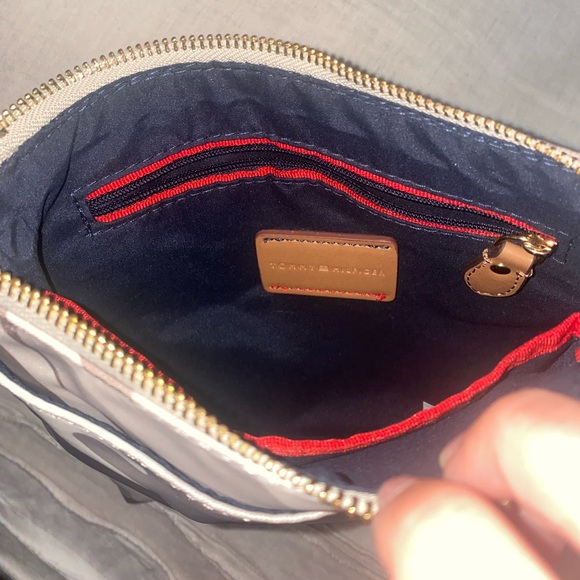 Tommy Hilfiger Julia Camo Nylon Crossbody - Picture 5 of 6